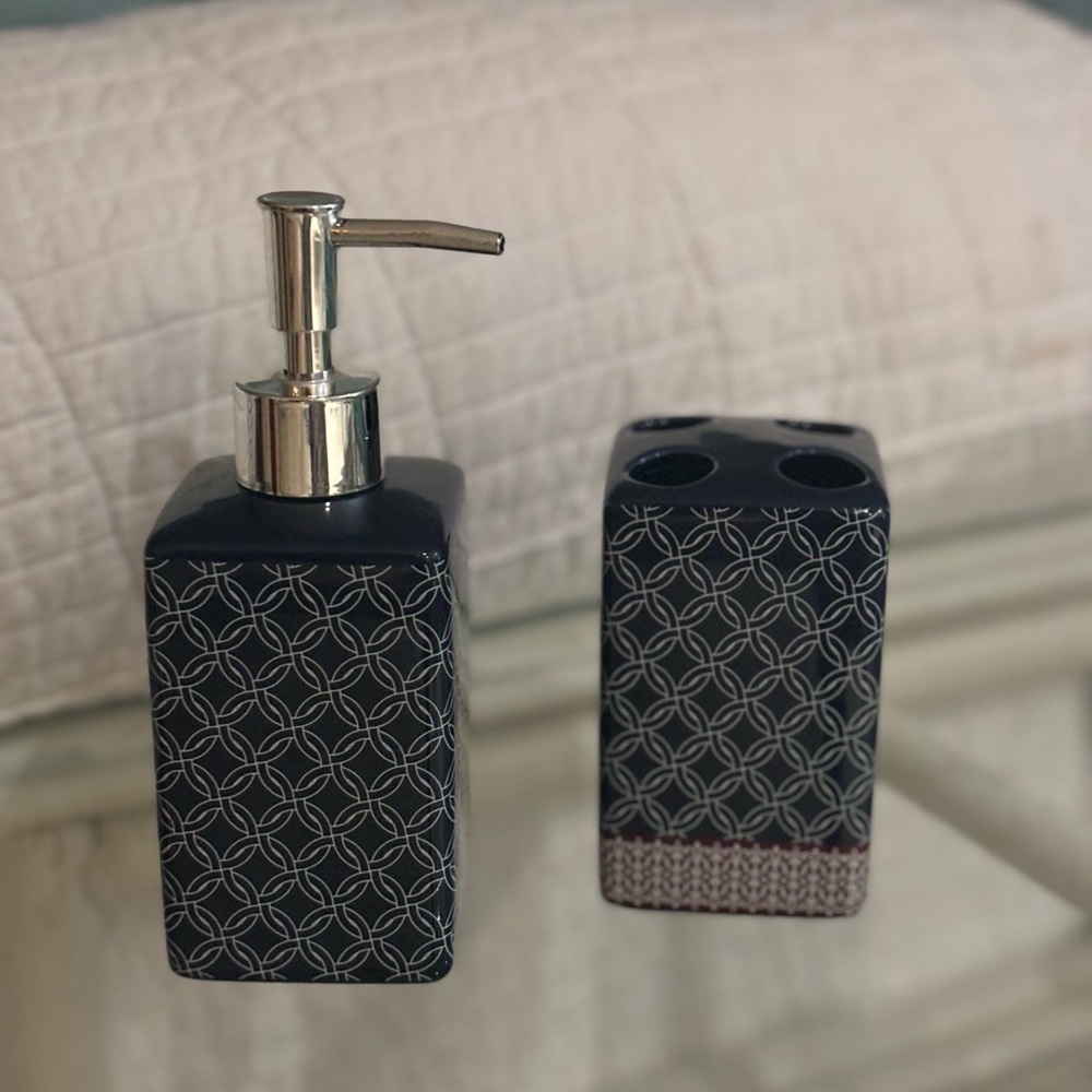 SET: Bathroom Accessories